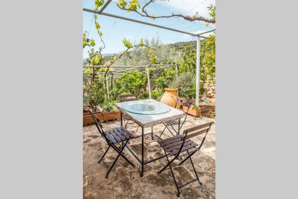 Pontinos Old House Villa มิลอย ภายนอก รูปภาพ